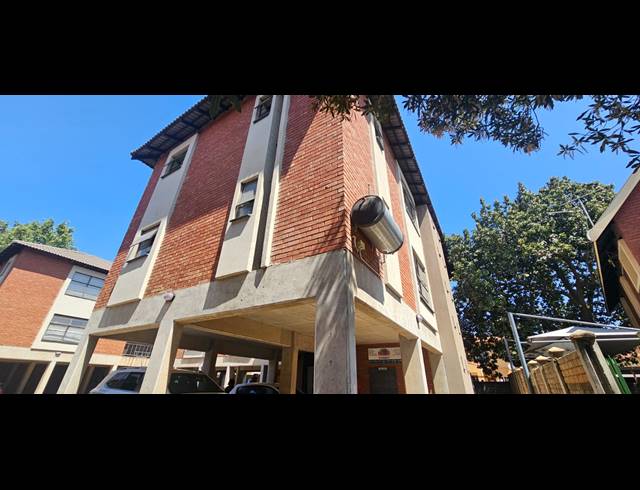 17 BEDROOM APARTMENT BLOCK FOR SALE IN RUSTENBURG CENTRAL